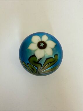 Vintage Orient & Flume Glass Blue & White Flower Iridescent Paperweight-1977